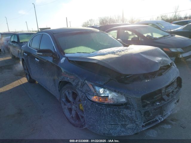  Salvage Nissan Maxima