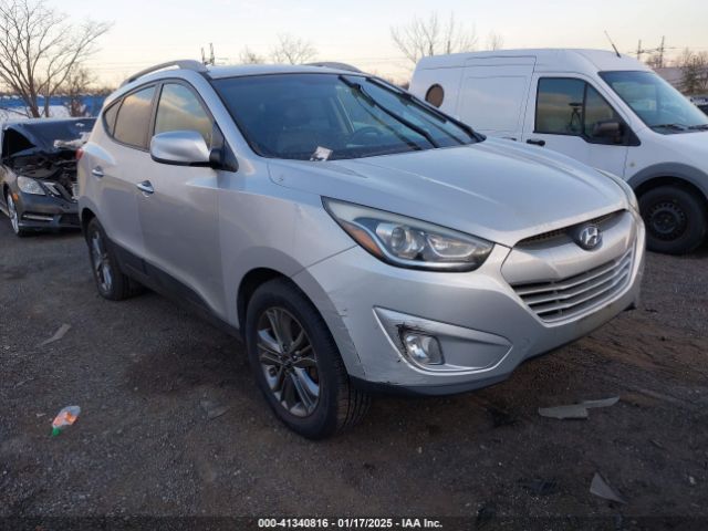  Salvage Hyundai TUCSON