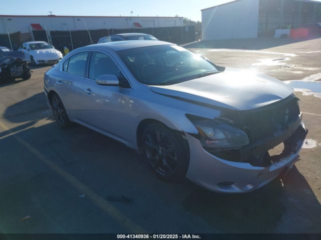  Salvage Nissan Maxima