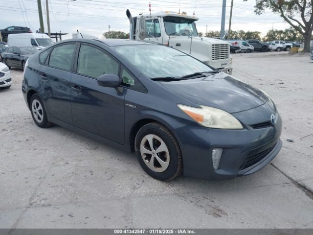  Salvage Toyota Prius