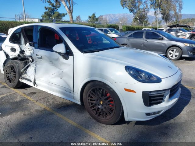  Salvage Porsche Cayenne