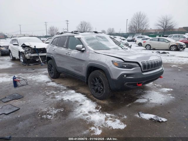  Salvage Jeep Cherokee