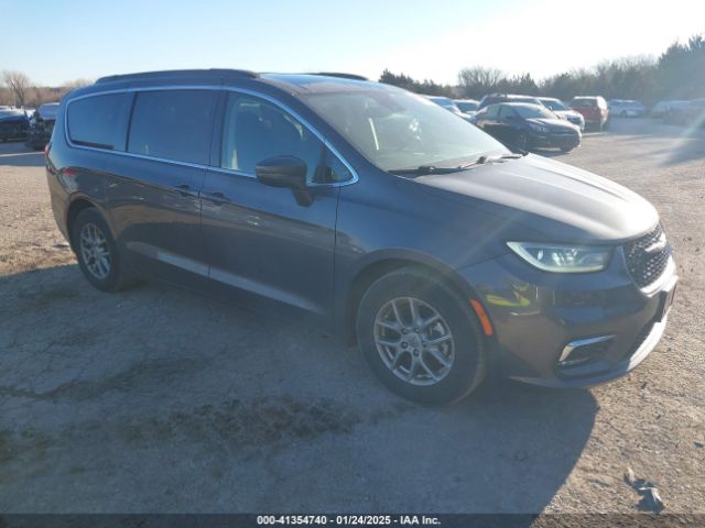  Salvage Chrysler Pacifica