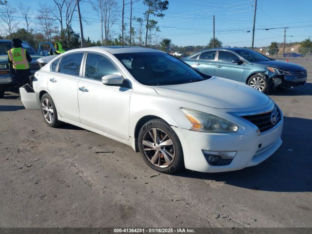  Salvage Nissan Altima