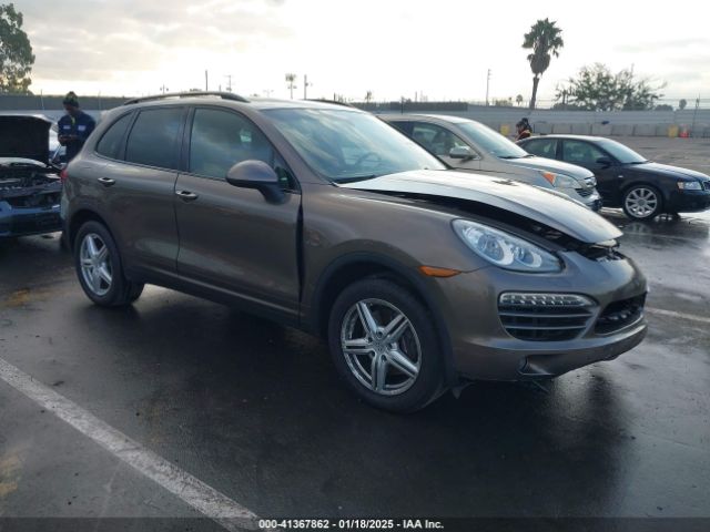  Salvage Porsche Cayenne