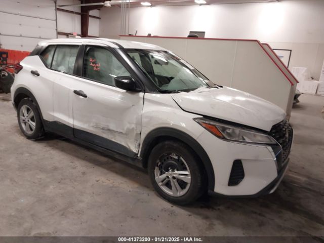  Salvage Nissan Kicks