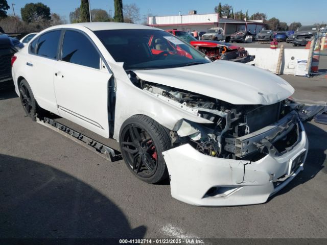  Salvage Nissan Altima