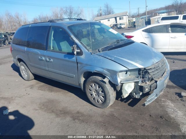  Salvage Chrysler Town & Country