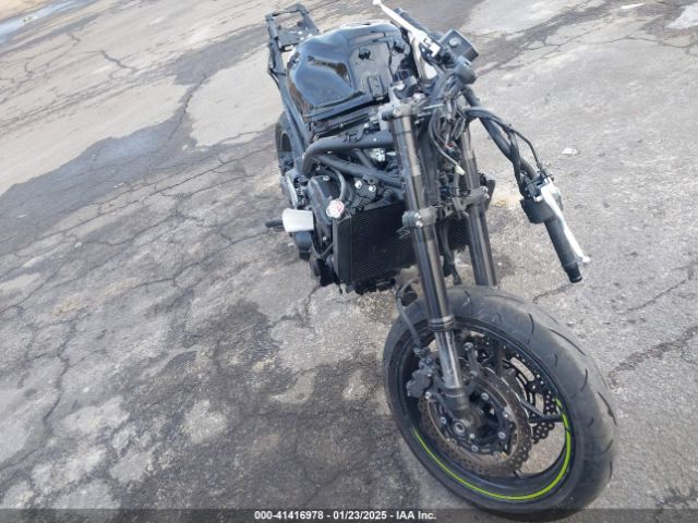  Salvage Kawasaki Zr900