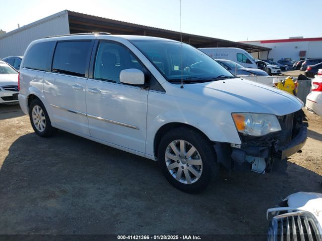  Salvage Chrysler Town & Country