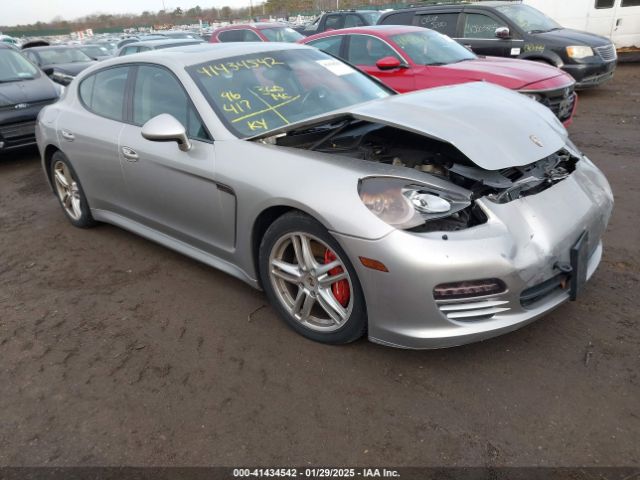  Salvage Porsche Panamera