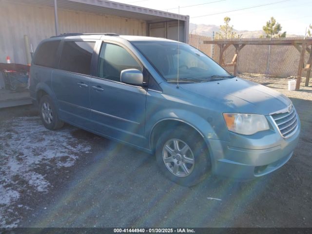  Salvage Chrysler Town & Country