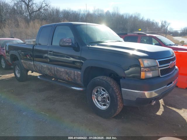  Salvage Chevrolet Silverado 2500