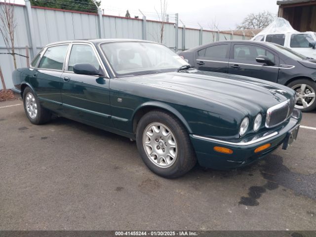  Salvage Jaguar Xj8