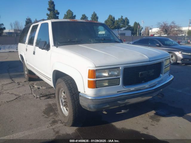  Salvage GMC Suburban