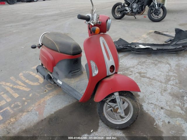  Salvage Kymco Usa Inc Compagno