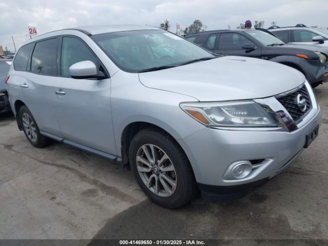  Salvage Nissan Pathfinder