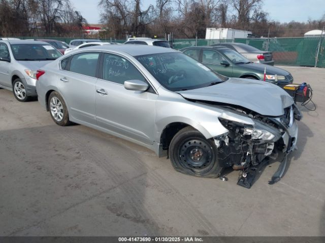  Salvage Nissan Altima