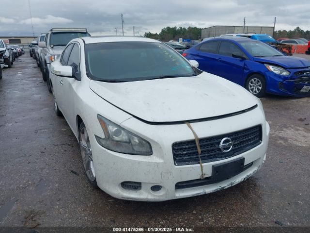  Salvage Nissan Maxima