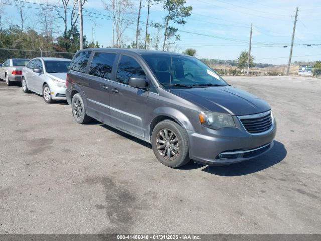  Salvage Chrysler Town & Country