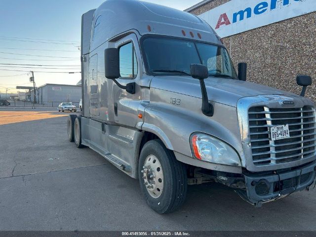  Salvage Freightliner Cascadia 125