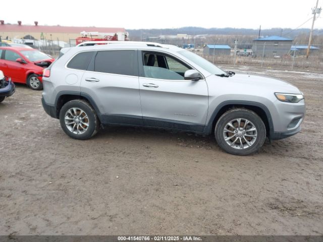  Salvage Jeep Cherokee