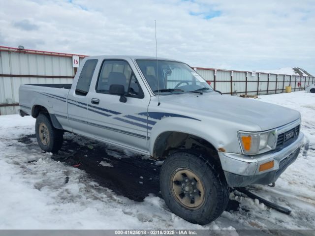  Salvage Toyota Pickup