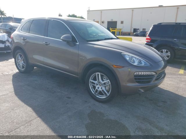  Salvage Porsche Cayenne