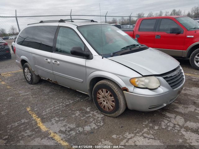  Salvage Chrysler Town & Country