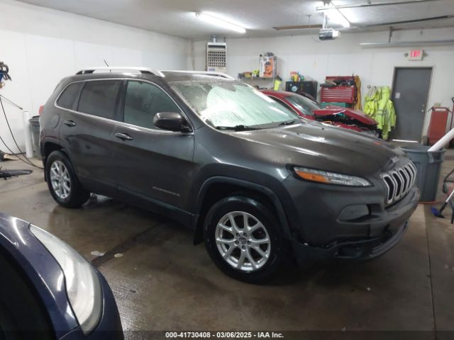  Salvage Jeep Cherokee