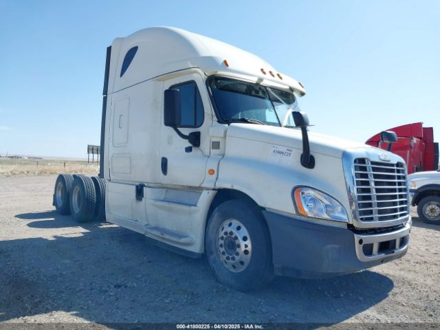  Salvage Freightliner Cascadia 125