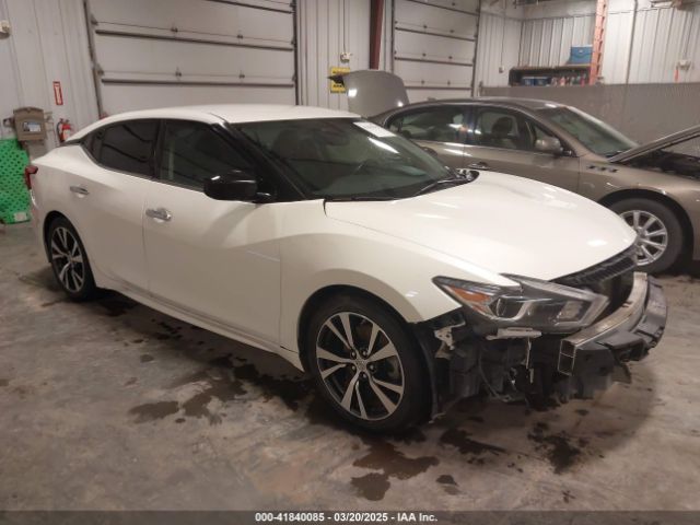 Salvage Nissan Maxima