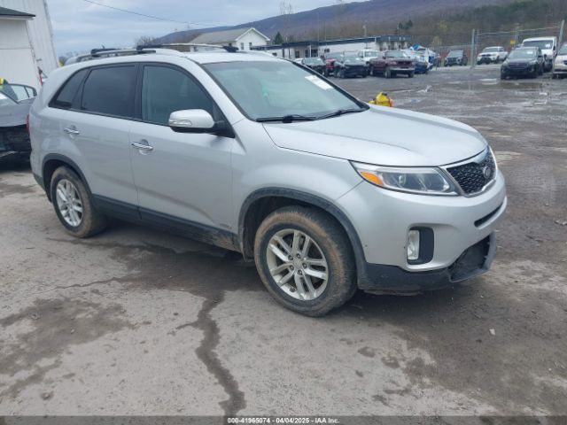  Salvage Kia Sorento