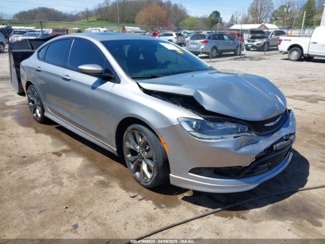  Salvage Chrysler 200