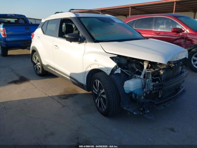  Salvage Nissan Kicks
