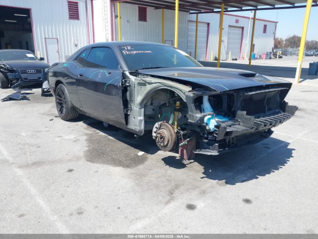  Salvage Dodge Challenger