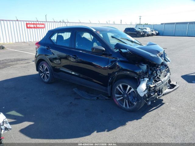  Salvage Nissan Kicks