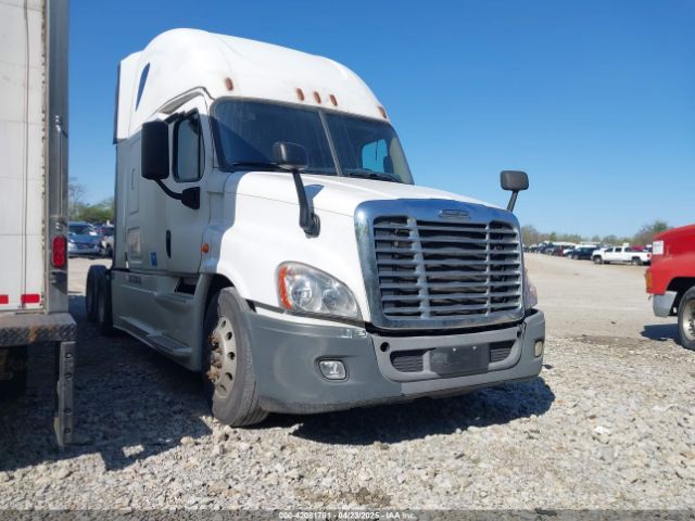  Salvage Freightliner Cascadia 125