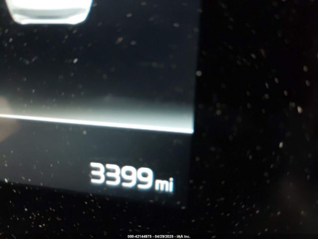 Thumbnail 5 (blur)