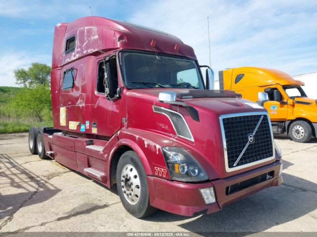  Salvage Volvo Vn