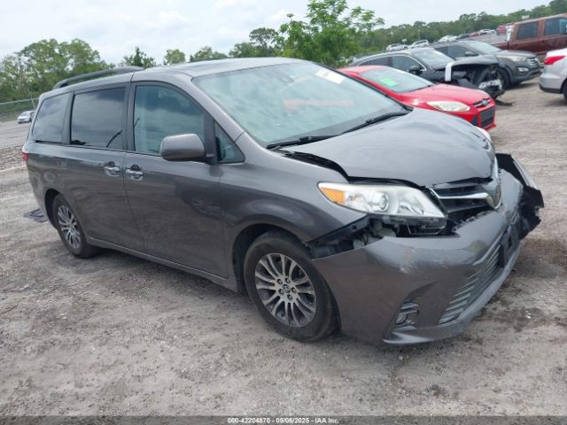  Salvage Toyota Sienna