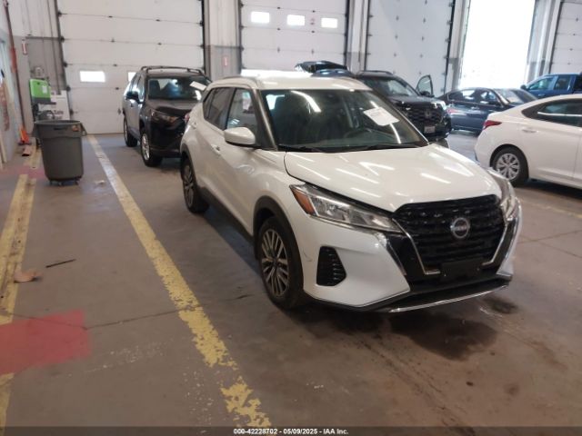  Salvage Nissan Kicks