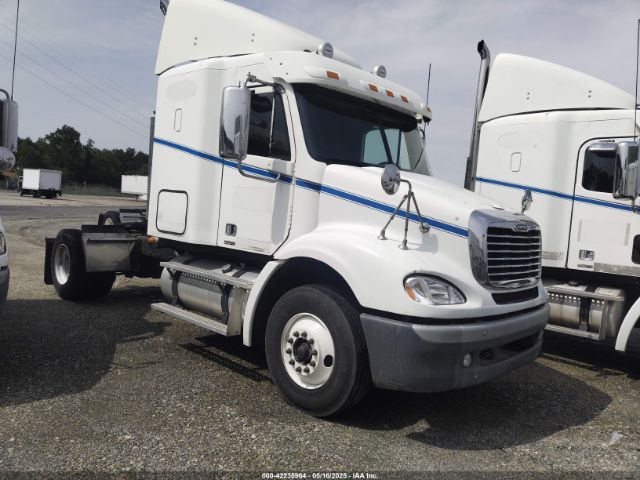  Salvage Freightliner Columbia