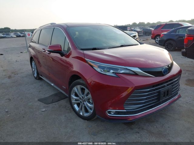  Salvage Toyota Sienna