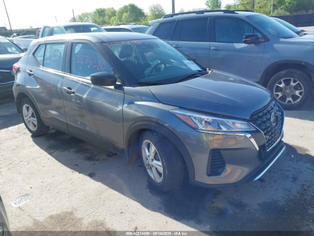  Salvage Nissan Kicks