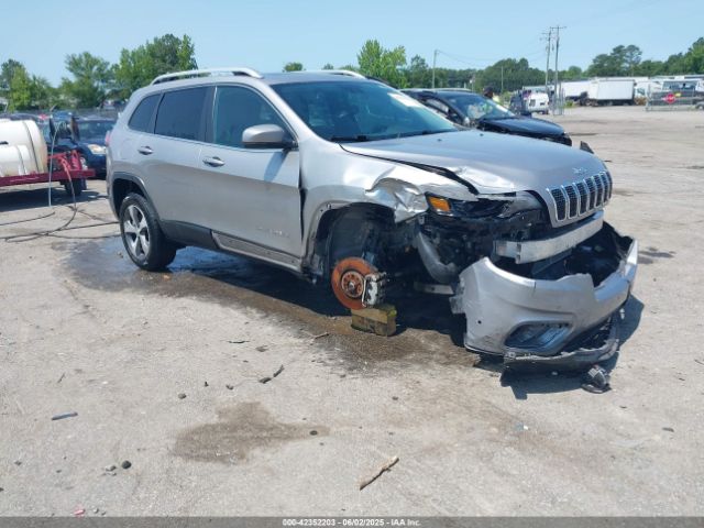  Salvage Jeep Cherokee