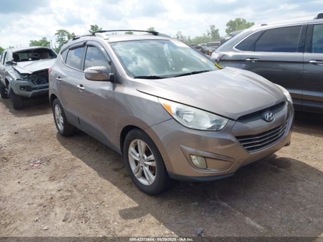  Salvage Hyundai TUCSON