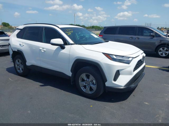  Salvage Toyota RAV4