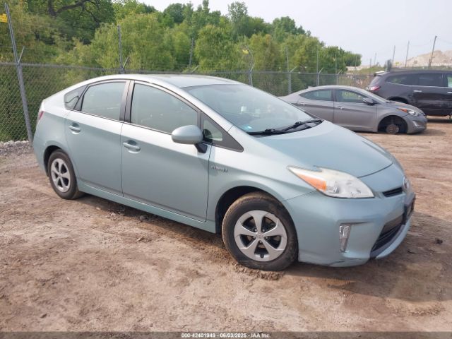  Salvage Toyota Prius