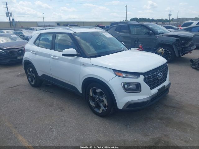  Salvage Hyundai VENUE